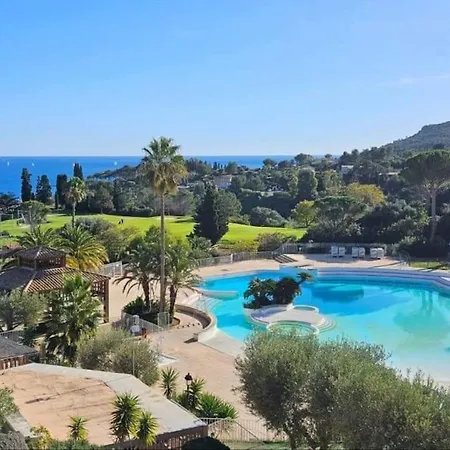 Апартаменты Vue Panoramique Au Cap Esterel T2