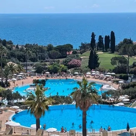 Vue Panoramique Au Cap Esterel T2 * Сен-Рафаэль